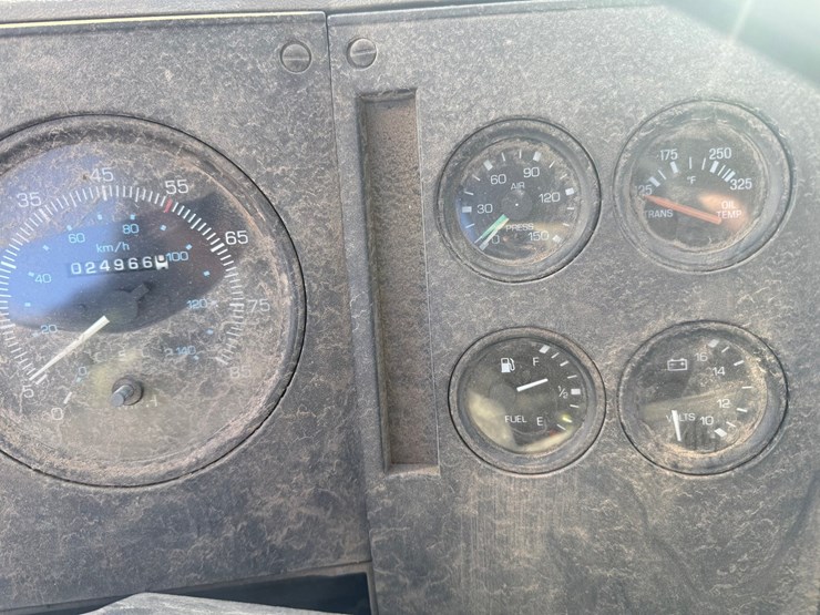 2002-freightliner-fc70-image-80