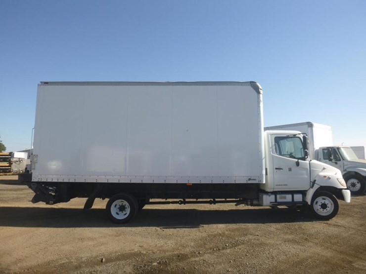 2009-hino-185-image-7