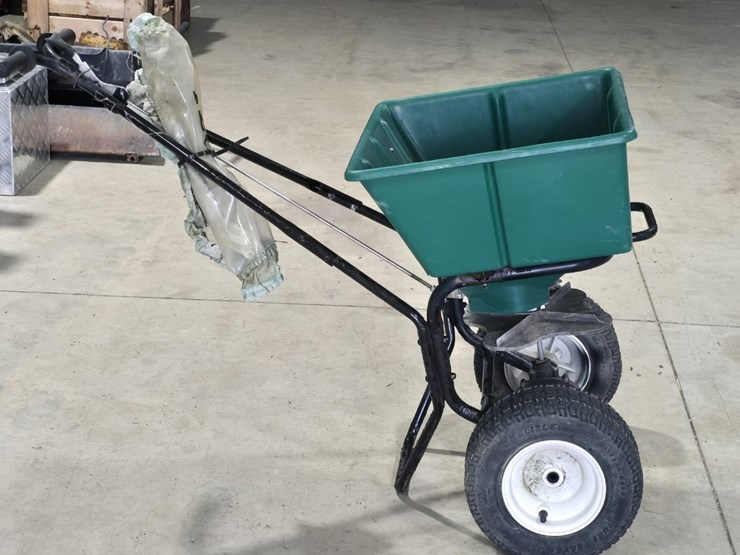 lesco-spreader-image-3