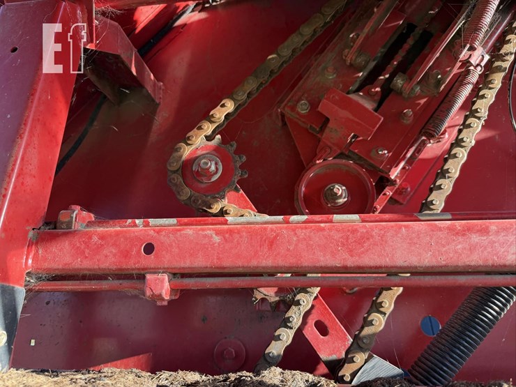 new-holland-br7090-image-12