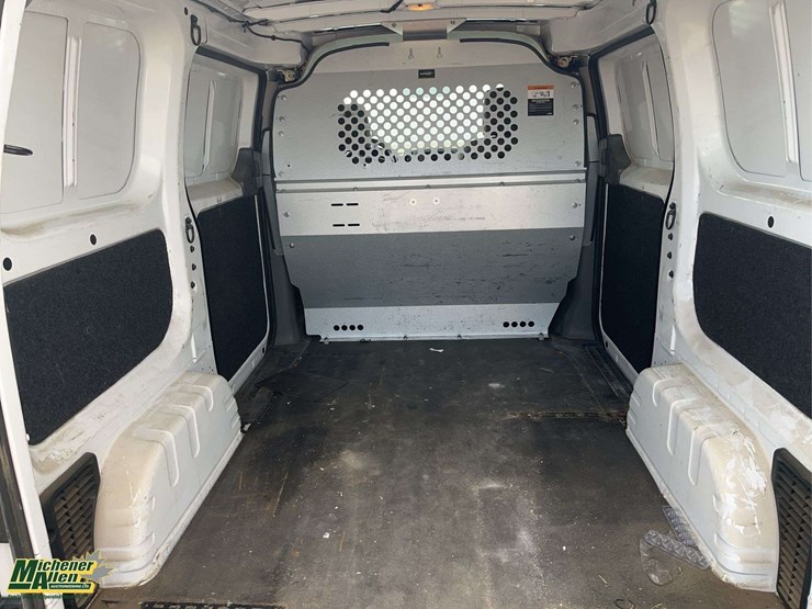 2021-nissan-nv200-image-14