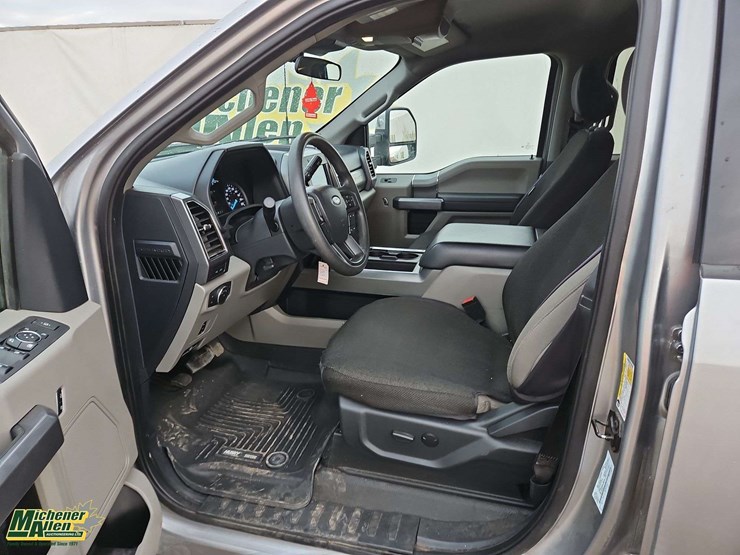 2022-ford-f250-image-15