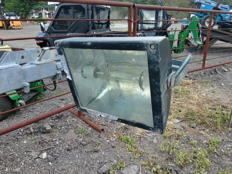 2011-ingersoll-rand-ls-60hz-t4f-light-plant-image-8