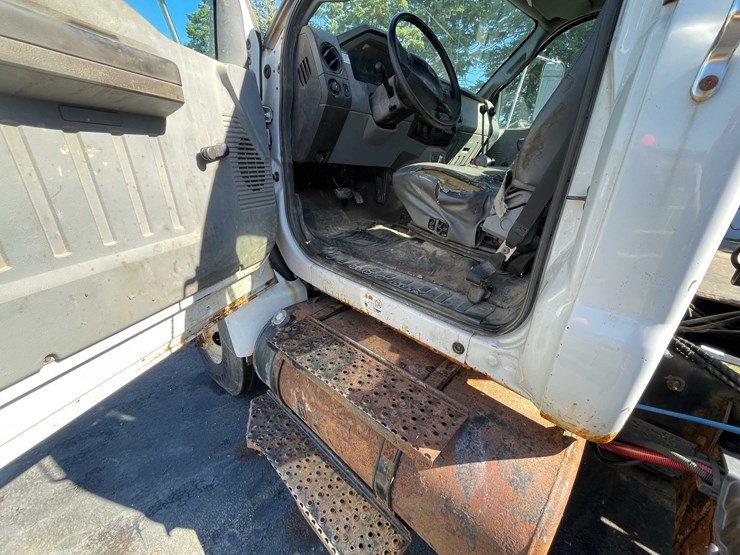 2013-ford-f750-image-71