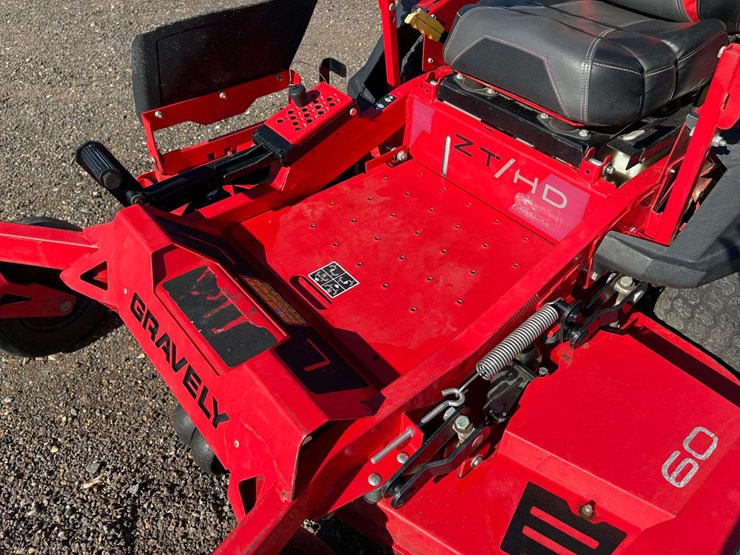 2021-gravely-zt-hd-60-image-13