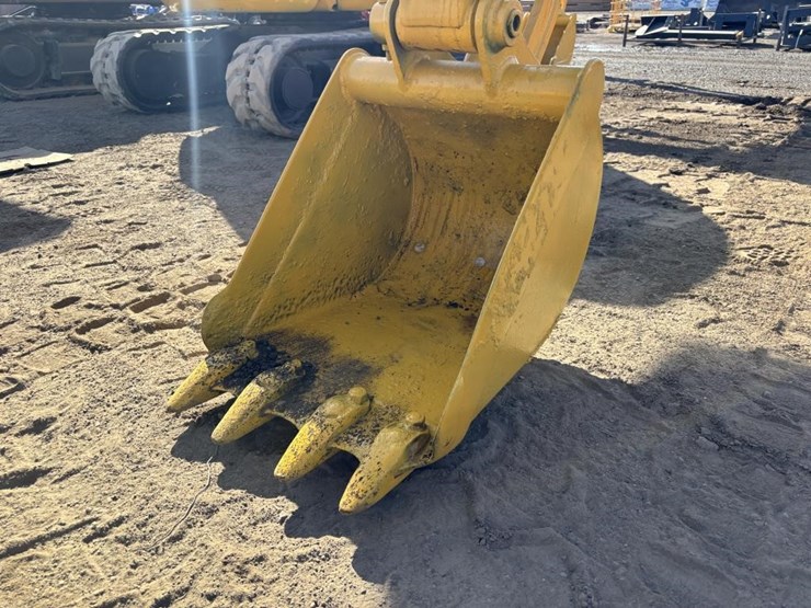 komatsu-pc28uu-image-11