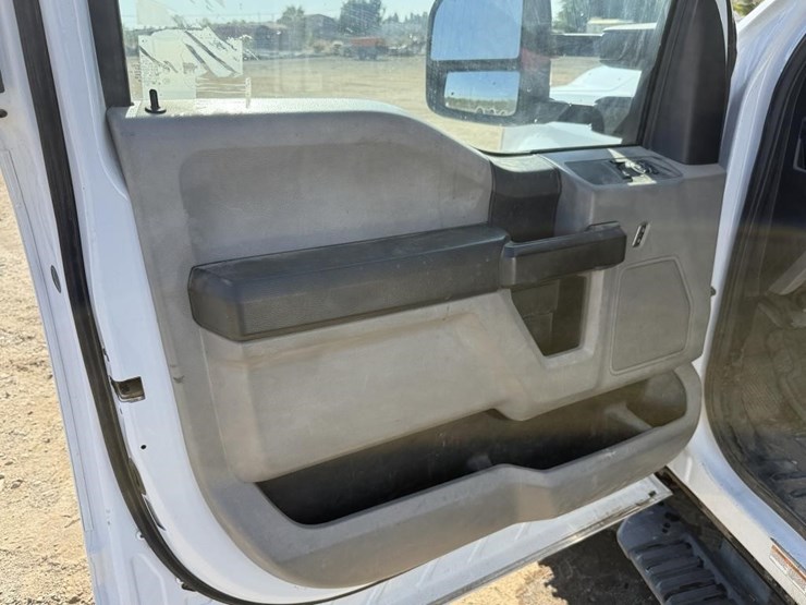 2019-ford-f450-image-43
