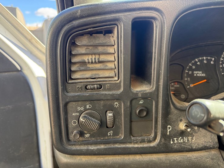 2006-chevrolet-2500-image-50