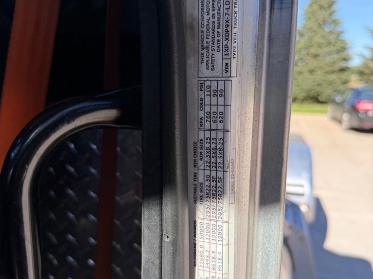 2020-peterbilt-389-image-83