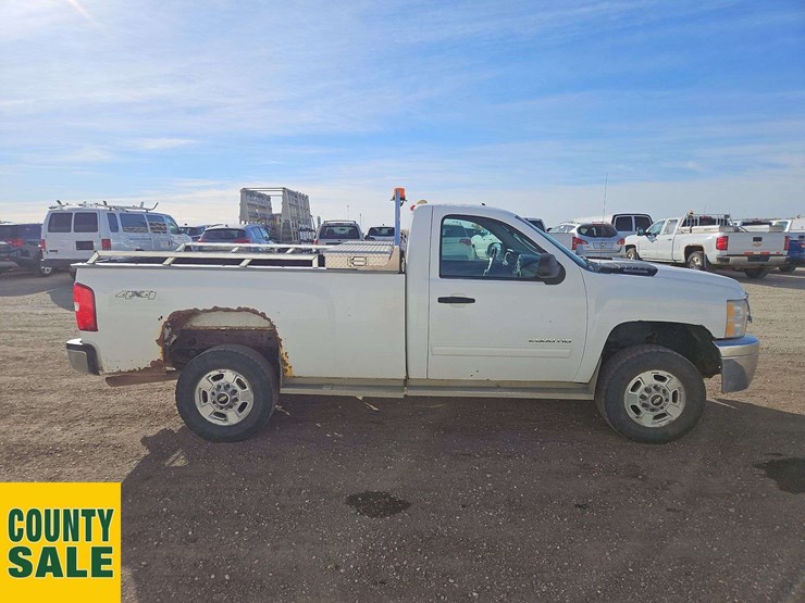 2011-chevrolet-silverado-2500hd-image-9