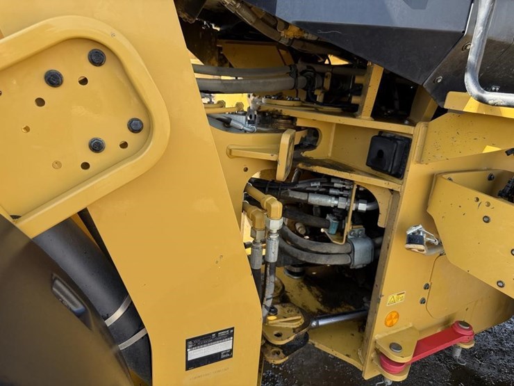 2019-caterpillar-930m-image-28