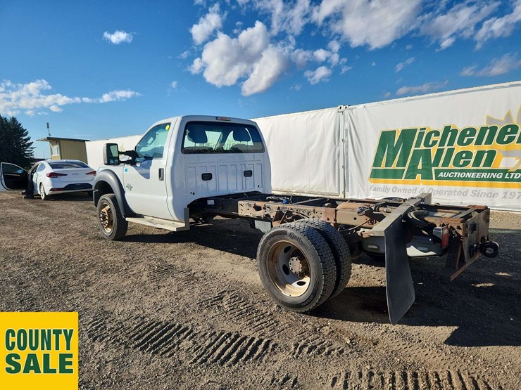 2015-ford-f550-image-3