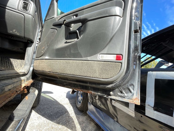 2004-gmc-2500hd-image-43