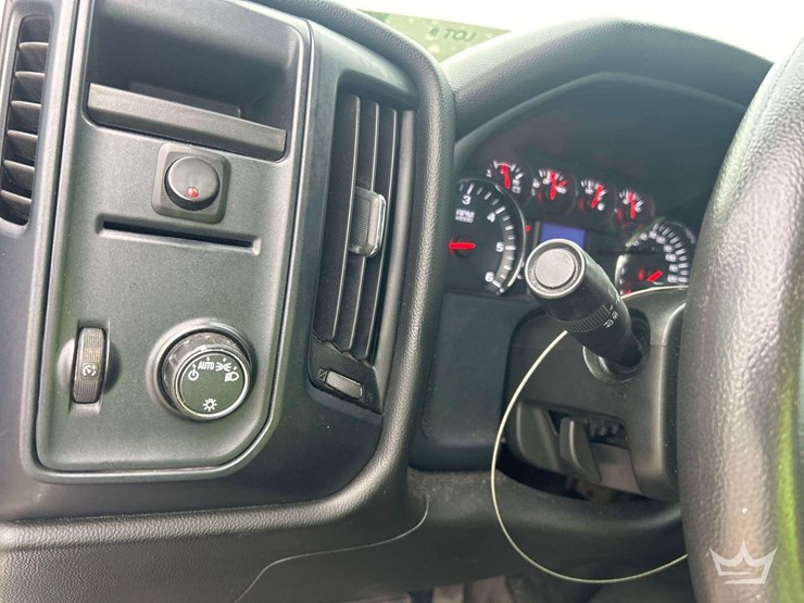2018-chevrolet-silverado-1500-image-15