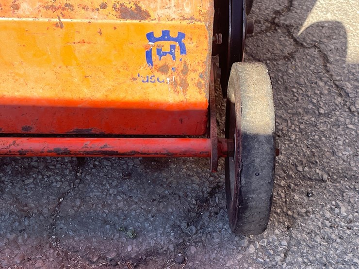 #1854-•-husqvarna-walk-behind-leaf-thatcher-image-6