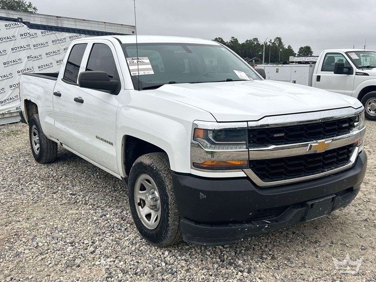 2018-chevrolet-silverado-1500-image-2