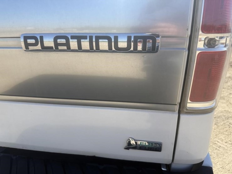 2010-ford-f150-platinum-image-26