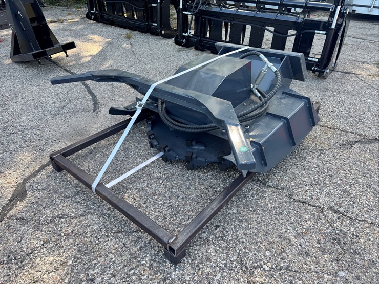 future-mini-skid-steer-disc-mulcher-image-2