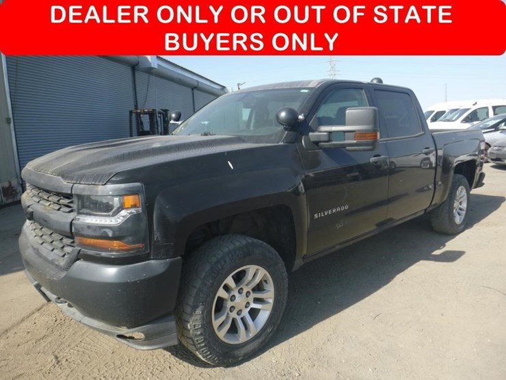 2018-chevrolet-1500-image-1