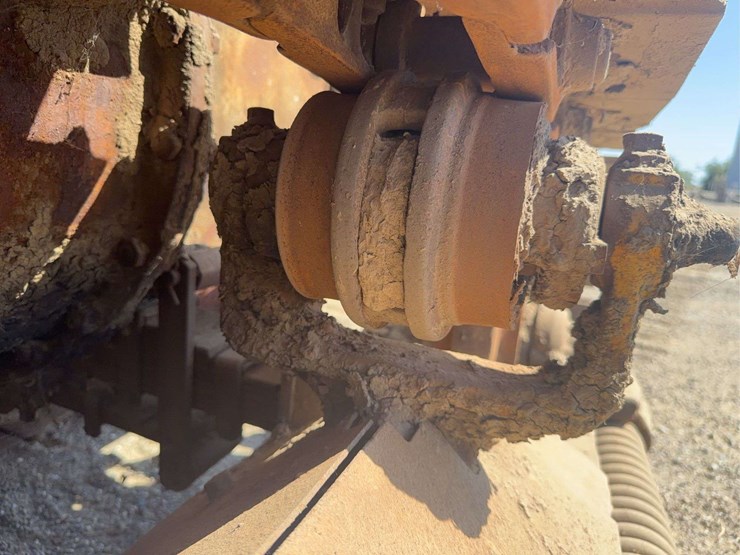caterpillar-30-image-20