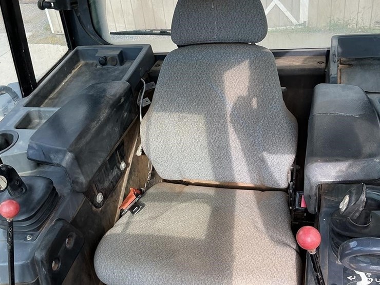 2019-deere-750k-lgp-image-14