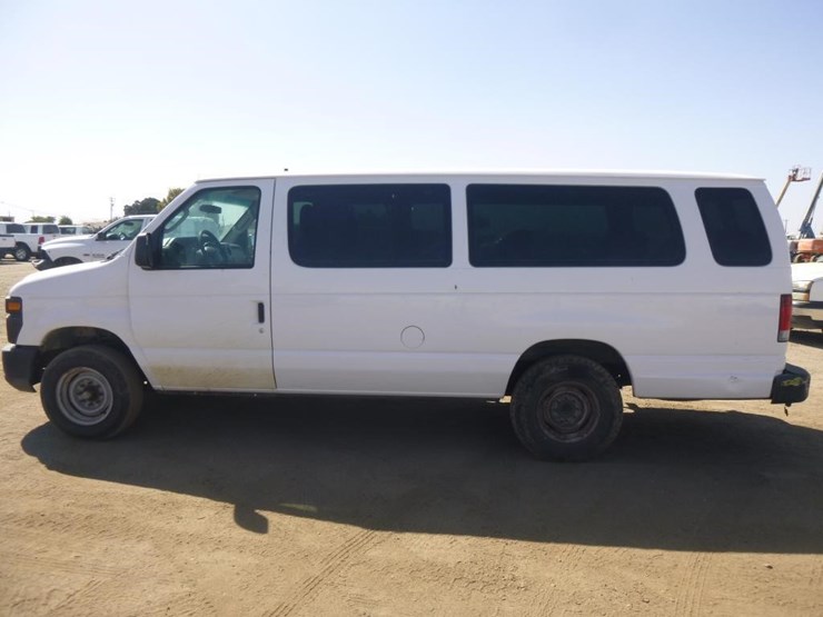 2012-ford-e350-image-6