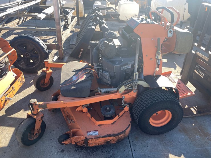#1800-•-scag-v-ride-stand-on-zero-turn-lawn-mower-image-1
