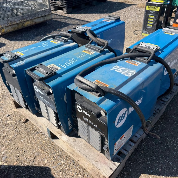 #7513 • MILLER XMT350 ARC WELDERS DC VOLTS 32/34-DC AMPS 300/350