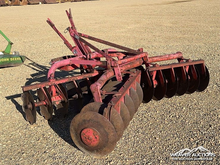 massey-ferguson-8-image-4
