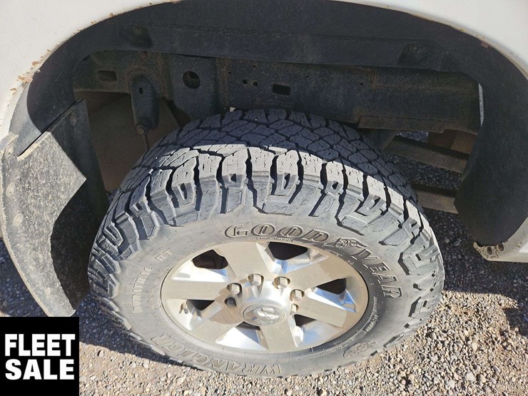 2015-dodge-2500-image-11