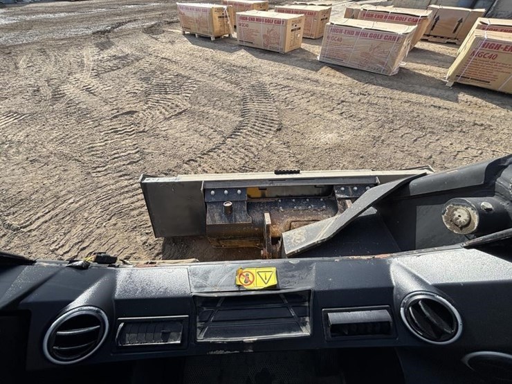 2021-jcb-3ts-8t-image-23