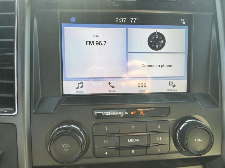 2020-ford-f150-image-43