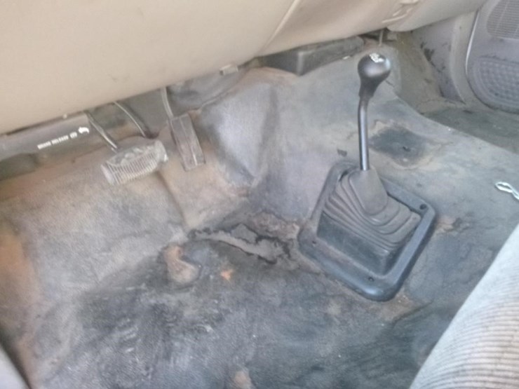 2001-ford-f350-image-12