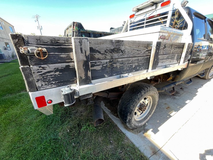2008-gmc-2500hd-image-27