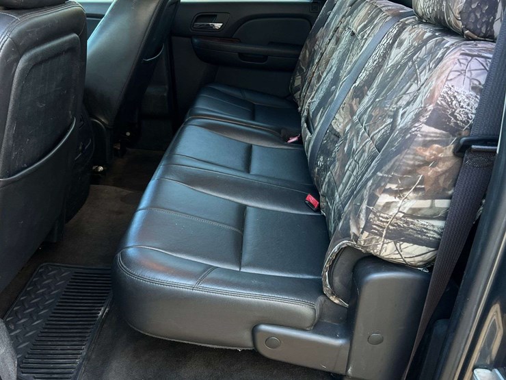 2011-chevrolet-silverado-2500hd-ltz-image-23