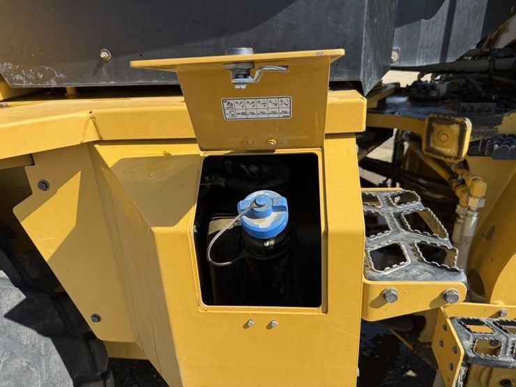 2019-caterpillar-930m-image-22