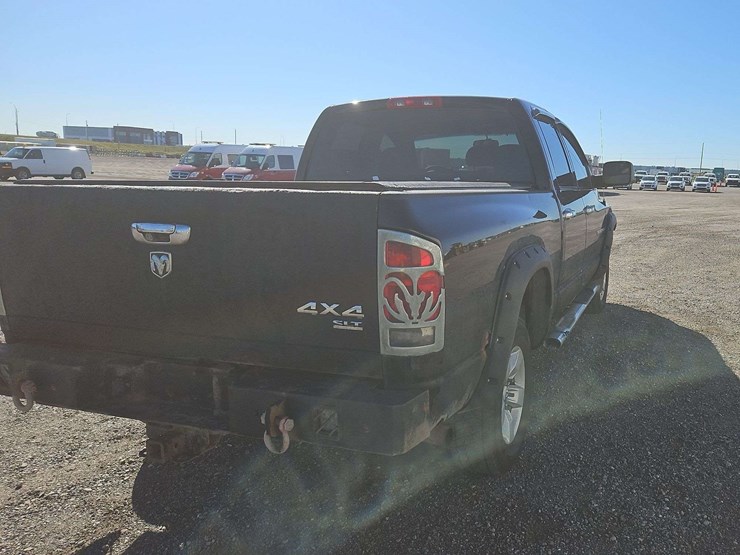2005-dodge-ram-1500-image-4