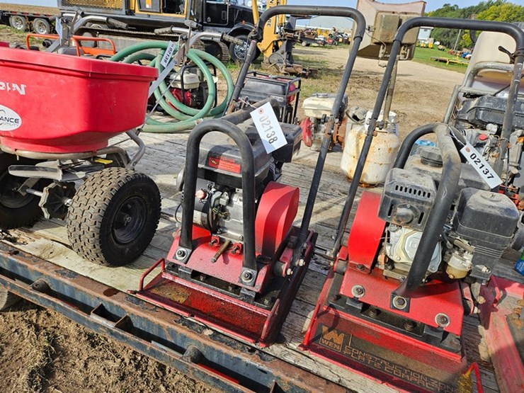 #2138-•-wen-construction-zone-plate-compactor-image-1