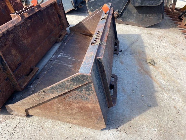 #1812-•-skid-steer-straight-edge-bucket-image-1