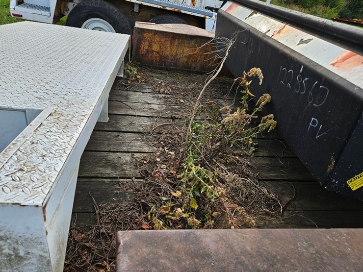 #2126-•-towmaster-tandem-axle-utility-tilt-trailer-image-27