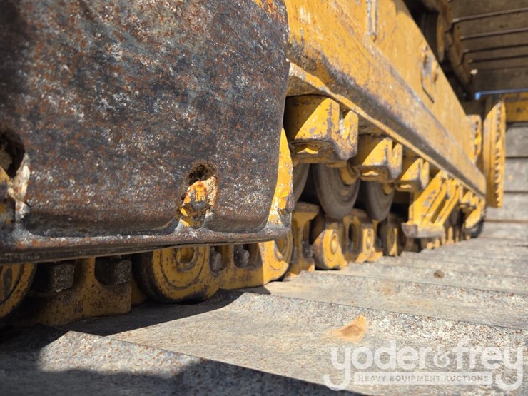 2021-caterpillar-d4-lgp-image-12