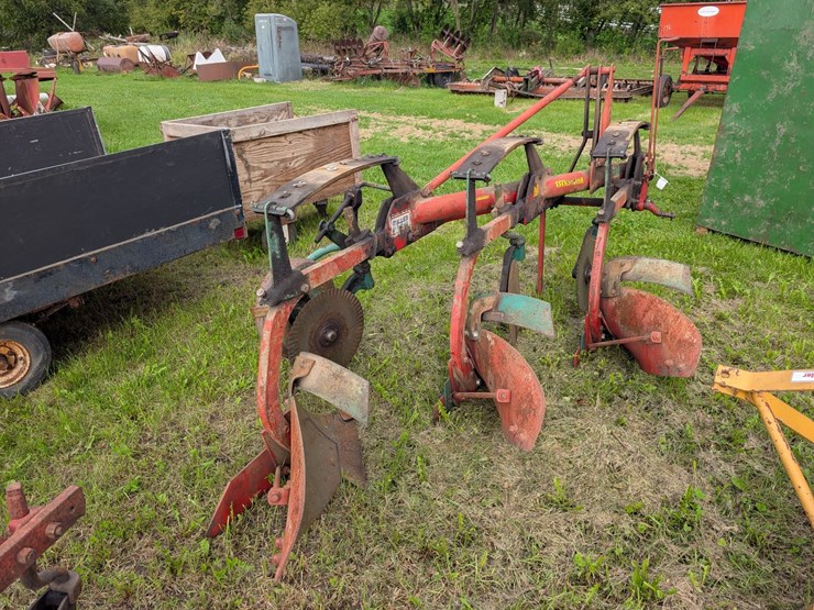 #4061-•-kverneland-3-bottom-plow-image-8