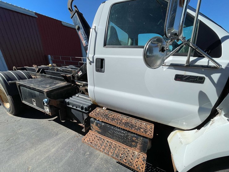 2013-ford-f750-image-49