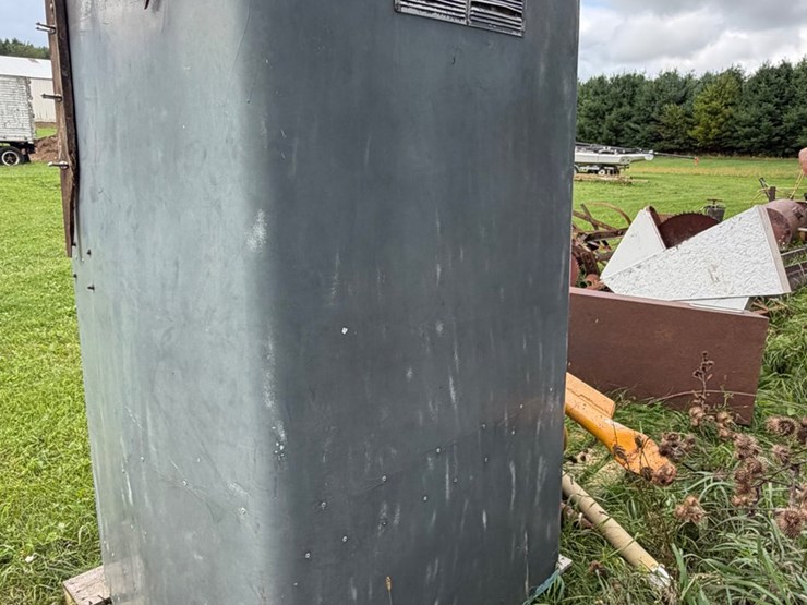#4018-•-porta-potty-image-4