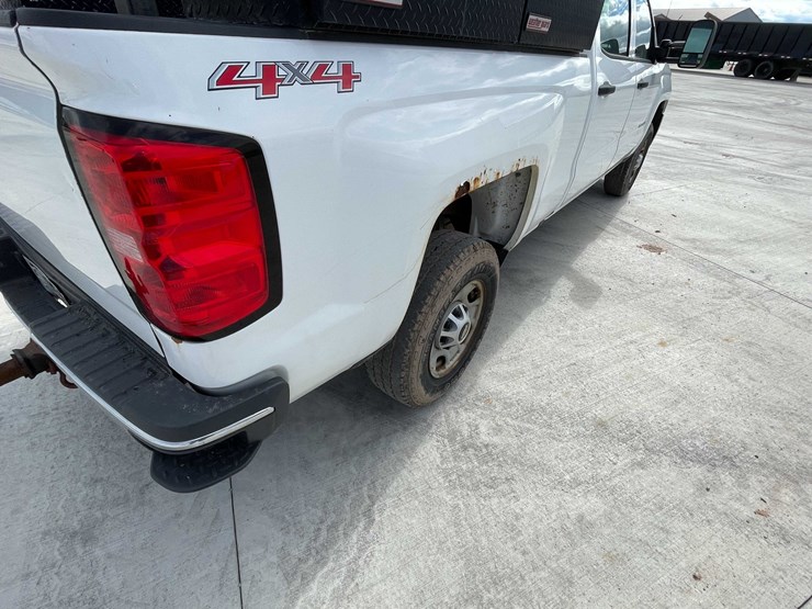 2016-chevrolet-2500-image-38