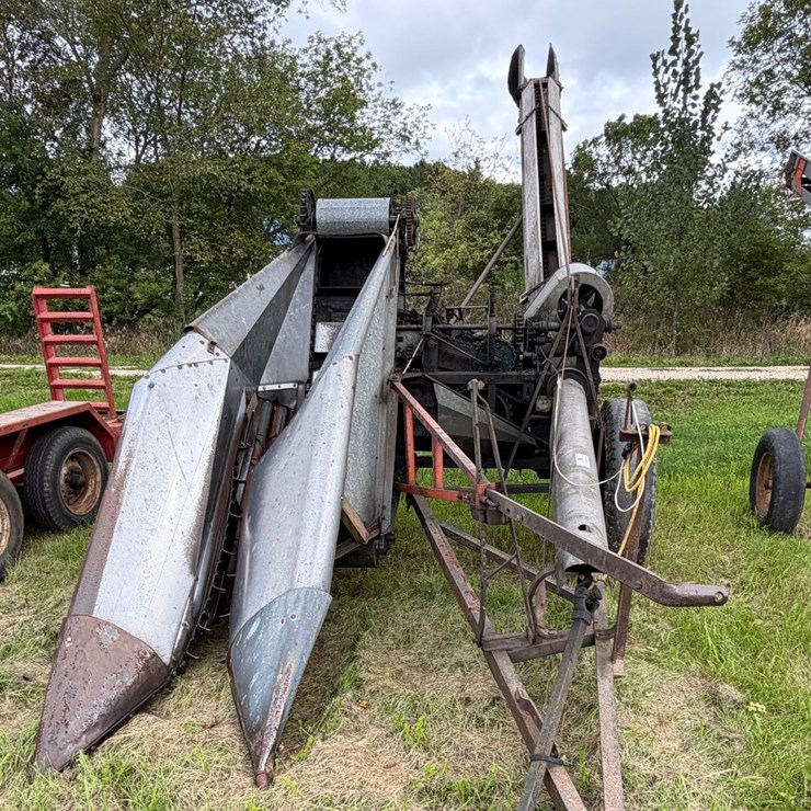 #4011 • New Idea Corn Picker