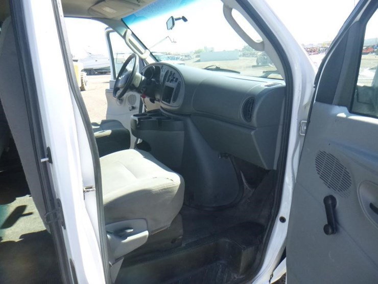 2007-ford-econoline-350-image-6