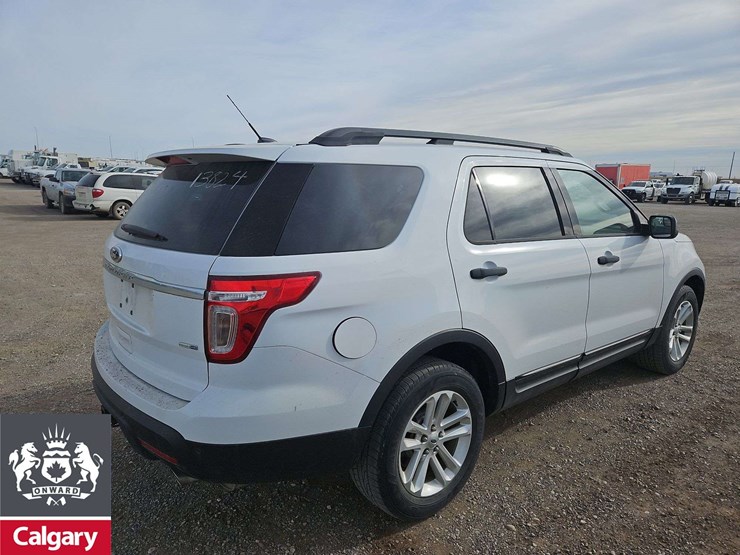 2015-ford-explorer-image-3