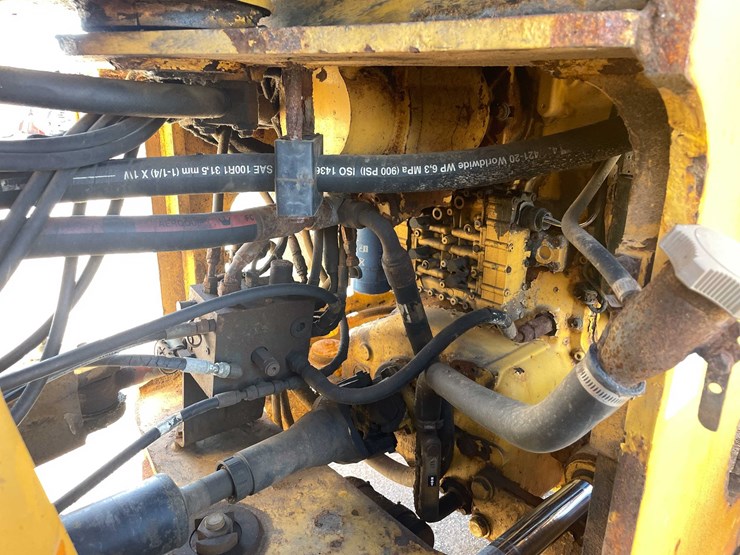 deere-724k-image-40