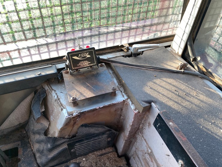 massey-ferguson-2675-image-32